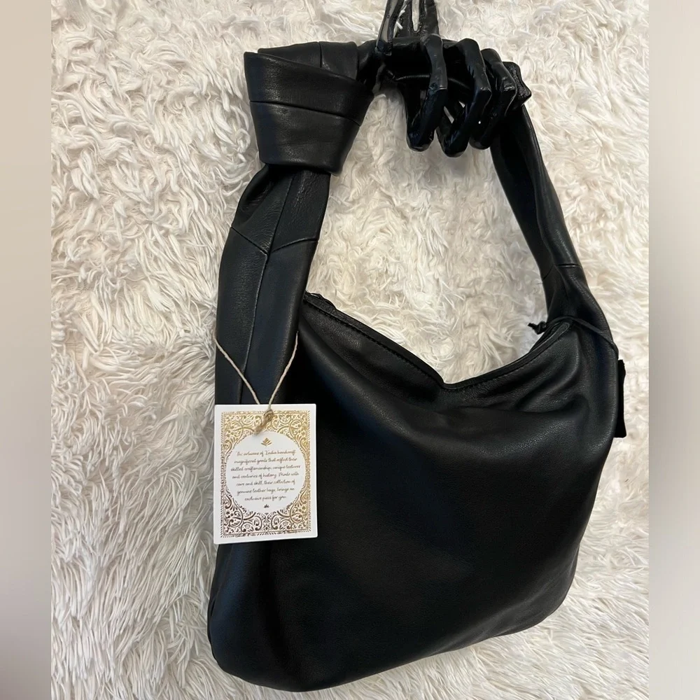 🔥🖤NWT-MADE IN INDIA, Leather Crescent super CUTE Knotted Shoulder Bag🖤🔥